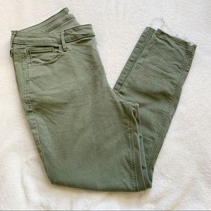 Old Navy Rockstar Super Skinny Jeggings.